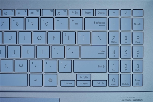 2.8K OLED高刷屏！華碩無畏Pro15 2024高能AI超輕薄本圖賞