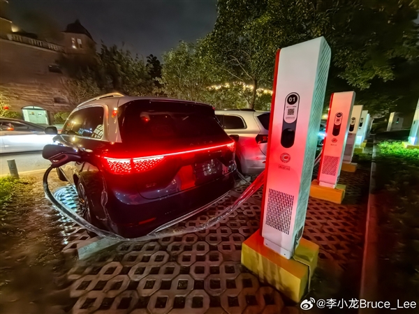 華為終端CTO李小龍：這幾天開問界M9小心臟有點(diǎn)受不了