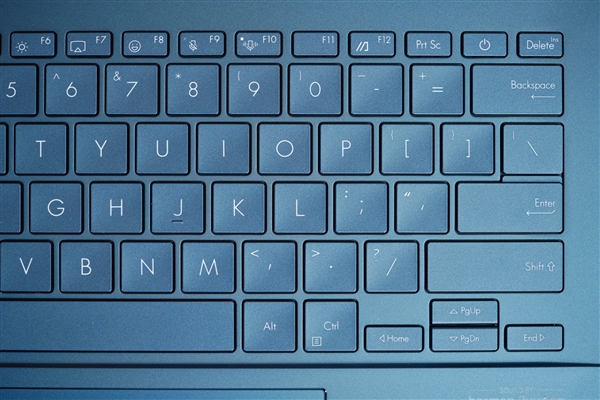 首臺酷睿Ultra筆記本！華碩靈耀14 2024 AI超輕薄本圖賞