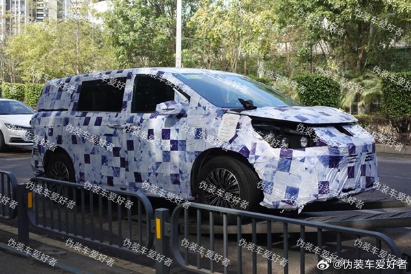 定位中大型MPV 比亞迪新車諜照曝光：車身帶有“唐”字樣
