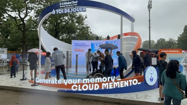 別再吹巴黎的松弛感了 他們正擱那排隊呢