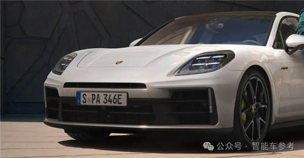 保時捷賣不動了：經銷商逼宮總部