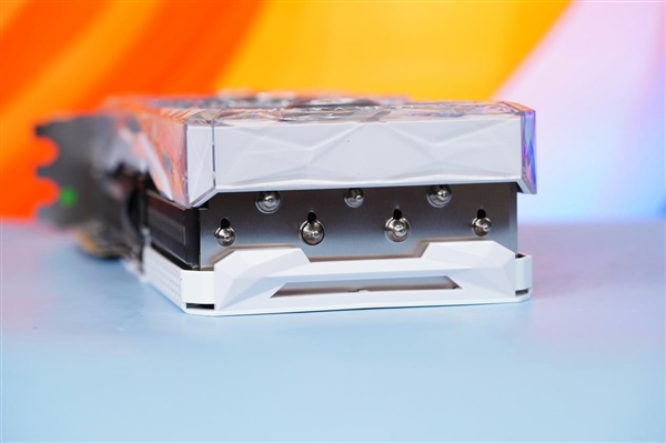 可拆卸透明外殼！影馳GeForce RTX 4080 SUPER星曜圖賞