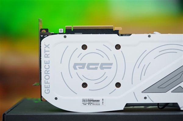 地表最強(qiáng)RTX 4090！索泰RTX 4090 PGF顯卡圖賞