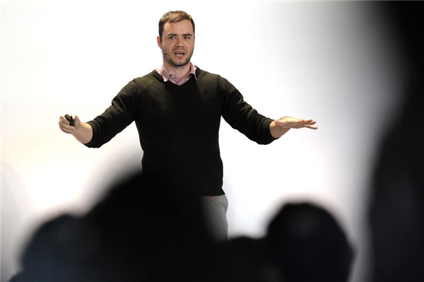 特斯拉CFO突發(fā)離職 曾是馬斯克最佳接班人 13年功勛元老