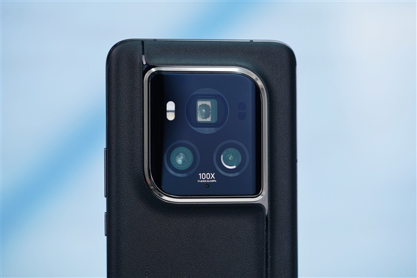 鷹眼相機(jī)設(shè)計(jì)更靈動(dòng)！榮耀Magic6至臻版圖賞
