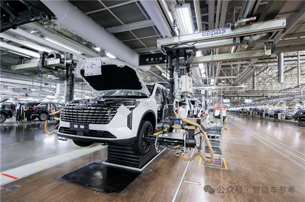 國(guó)民SUV全面智能化！哈弗H6開(kāi)賣(mài)：補(bǔ)足短板、依然純血燃油