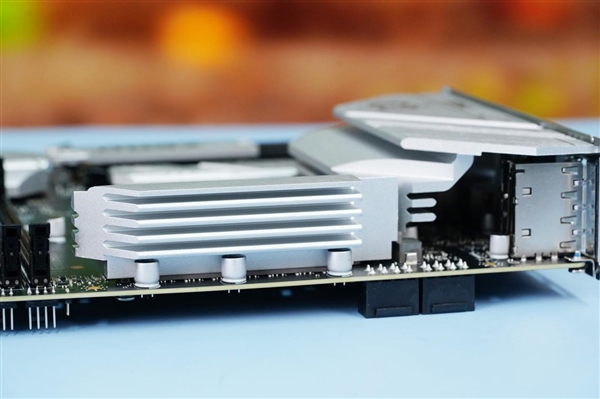 線纜統(tǒng)統(tǒng)藏背后！微星B760M背插主板圖賞