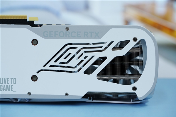 夢幻優(yōu)雅！索泰RTX 4070 Ti SUPER TRINITY OC月白圖賞