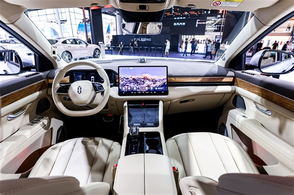 白車身全部升級！新款問界M7開啟預(yù)售：25.8萬起 