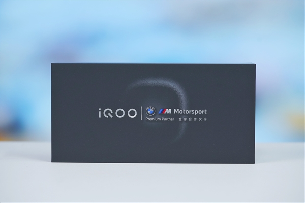 最便宜驍龍8至尊版手機！iQOO 13圖賞