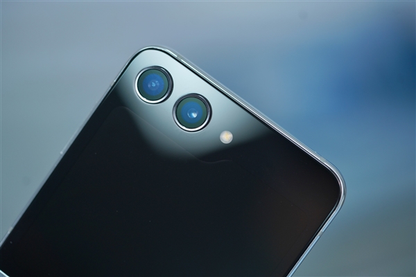 性能最強(qiáng)小折疊屏！三星Galaxy Z Flip5圖賞