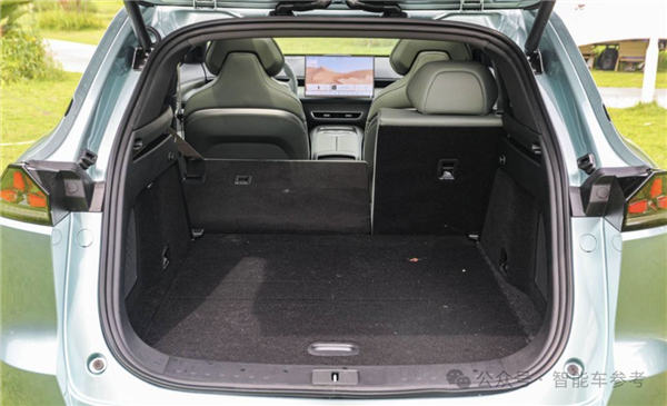 史上最便宜華為智駕車！深藍(lán)S07視覺輕松挑戰(zhàn)重慶魔鬼高架