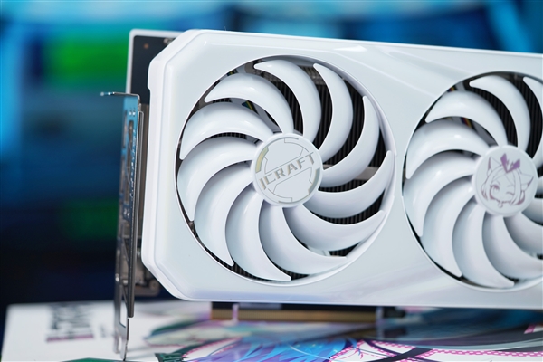 純白陶瓷設(shè)計耳目一新！銘瑄RTX 4080璦珈圖賞