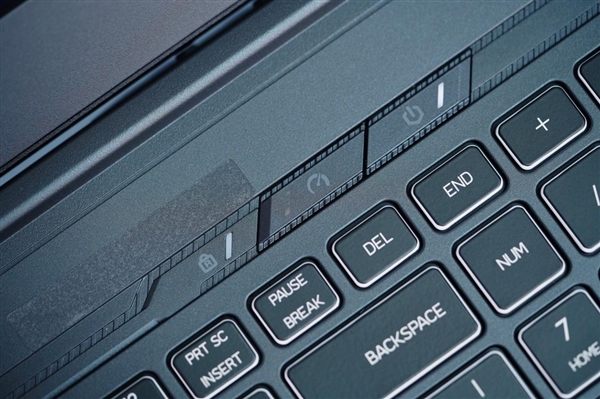 RTX 4070加持！機械革命新極光Pro 2024游戲本圖賞