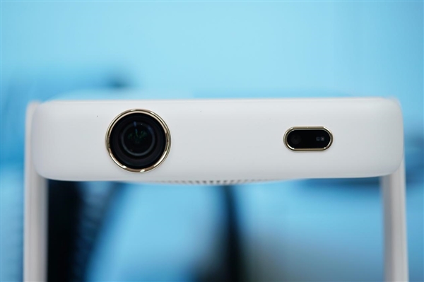 獨特翻轉設計！當貝D6X Pro圖賞