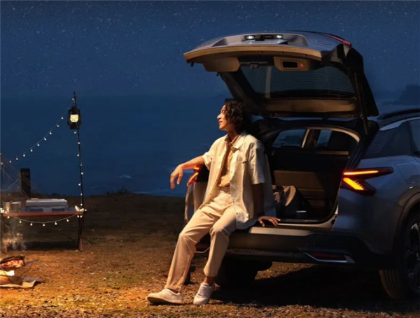 一車頂三車 新款雪鐵龍凡爾賽C5 X上市：14.37萬起