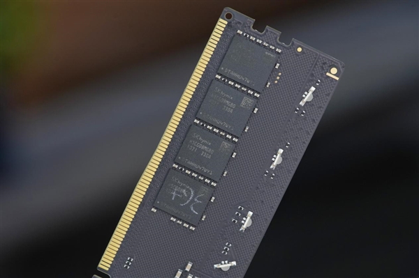 水晶般奪目！芝奇皇家戟DDR5-7200 24GB內存圖賞