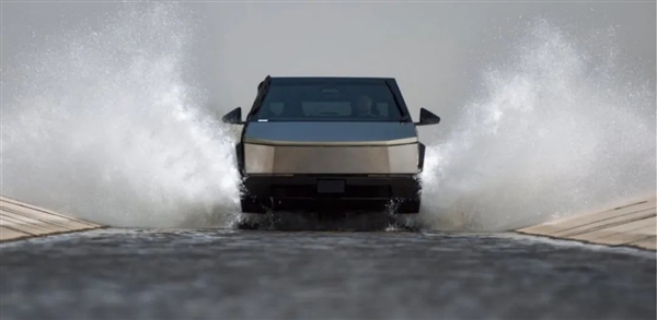 越來越像AI公司的特斯拉 三個(gè)月漲了4400億美金