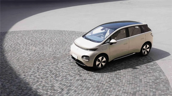 和比亞迪海豚爭場子？寶駿云朵推出3款配色 7月將上市交付