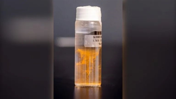 已知最古老的水超過20億年！發(fā)現(xiàn)后瞬間變橙色 科學家嘗了嘗