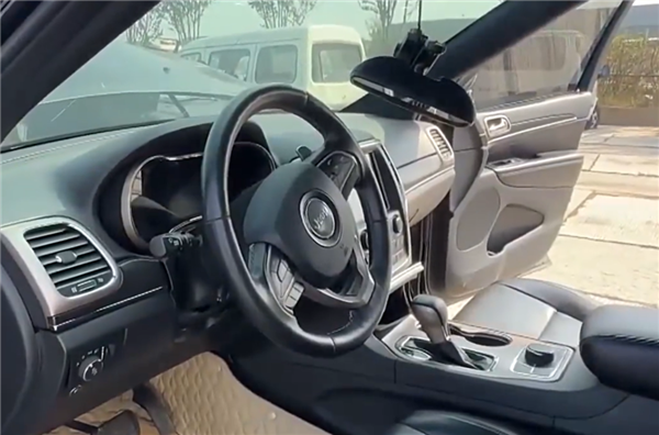 男子為騙保開(kāi)車(chē)撞樹(shù)不慎當(dāng)場(chǎng)身亡 系團(tuán)伙自導(dǎo)自演：已騙90多萬(wàn)