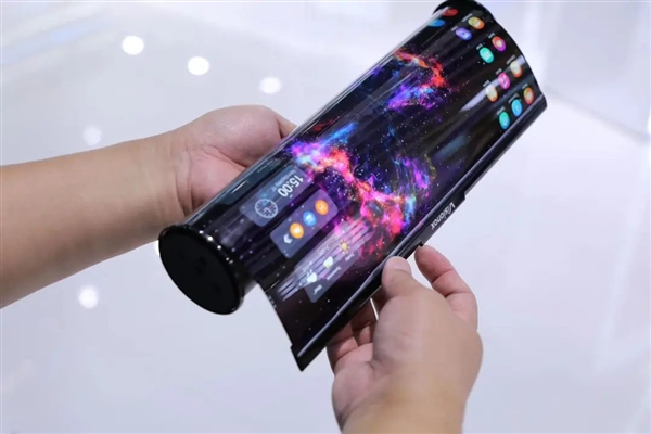 國(guó)產(chǎn)屏幕新突破！維信諾ViP AMOLED量產(chǎn)項(xiàng)目首片模組點(diǎn)亮