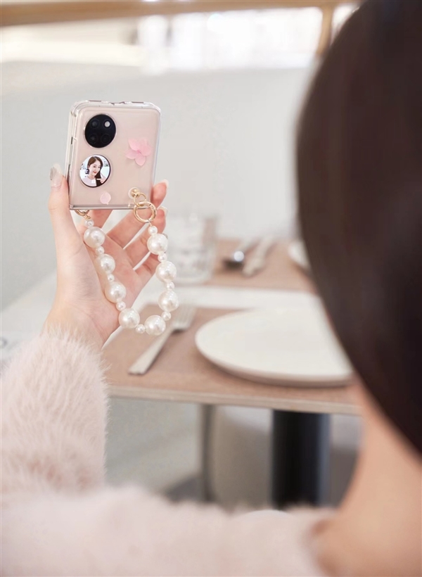 七夕甜蜜新思路！華為Pocket S小折疊讓你和ta的七夕更好玩更有趣