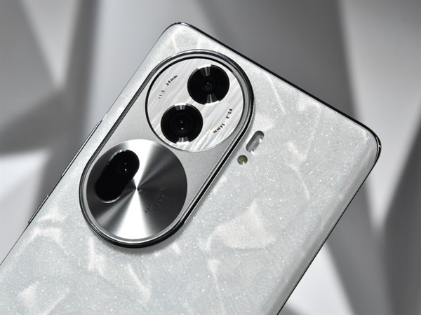 果真能拍出單反級效果！OPPO Reno11 Pro人像實(shí)測