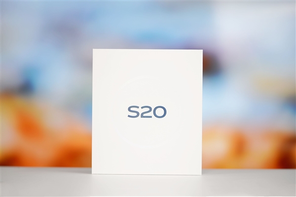 185g機(jī)身塞下6500mAh大電池！vivo S20圖賞