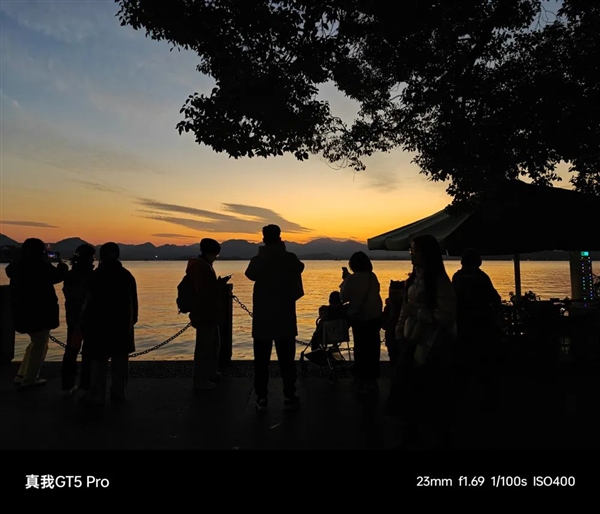 3298元的真我GT5 Pro 怕是把友商全整不會(huì)了。。。