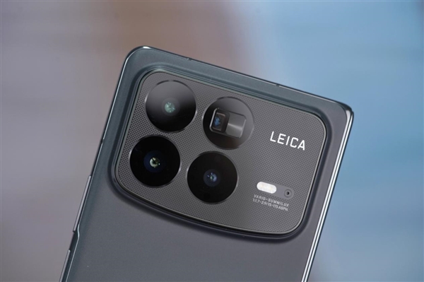 僅226g輕薄大折疊！小米MIX Fold 4圖賞