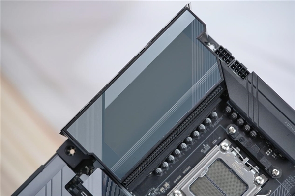 AI自動超頻！技嘉X870E AORUS MASTER超級雕主板圖賞