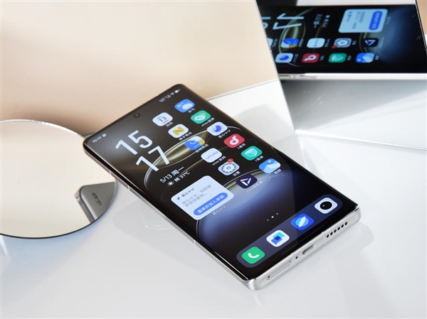 vivo X100 Ultra上手：今年最全能的影像滅霸旗艦
