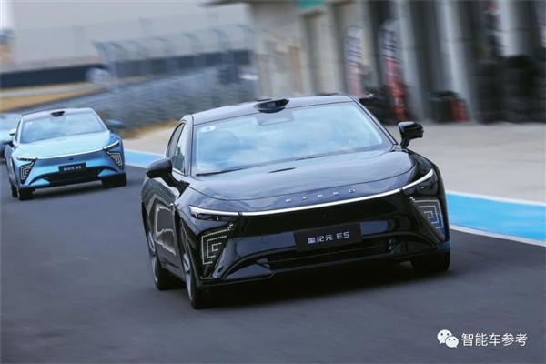 擁有自己的靈魂！頂配33.98萬的奇瑞開賣：大模型智駕空懸都拉滿