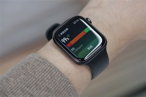 首發(fā)北極星定位系統(tǒng)！榮耀手表5圖賞