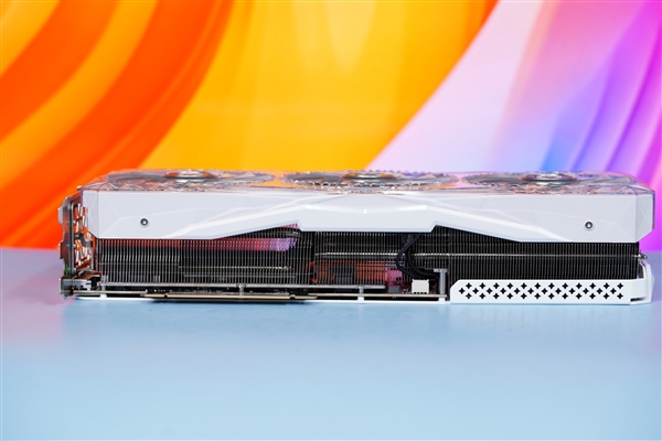 可拆卸透明外殼！影馳GeForce RTX 4080 SUPER星曜圖賞