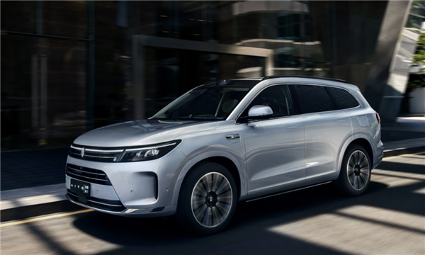 華為系車型的人氣 這回去店里算是見識到了