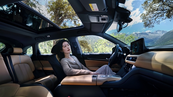 頂配33萬！新款本田UR-V上市：后排空間最大的中型燃油SUV來了