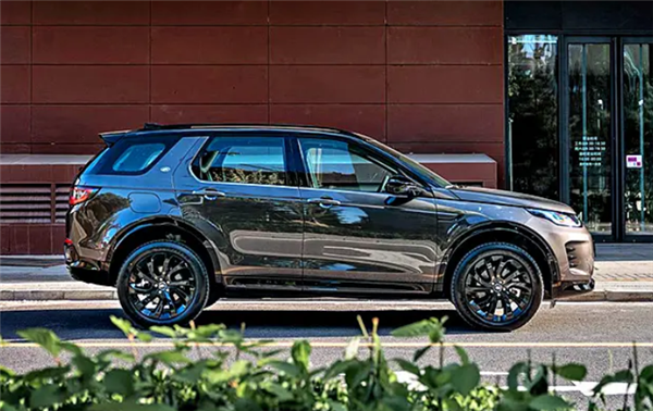 全新路虎發(fā)現(xiàn)運(yùn)動(dòng)上市 售38.98起 選它還是坦克500