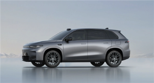 首款中大型SUV C10首發(fā)亮相！看國產(chǎn)品牌如何“零跑”全球市場 