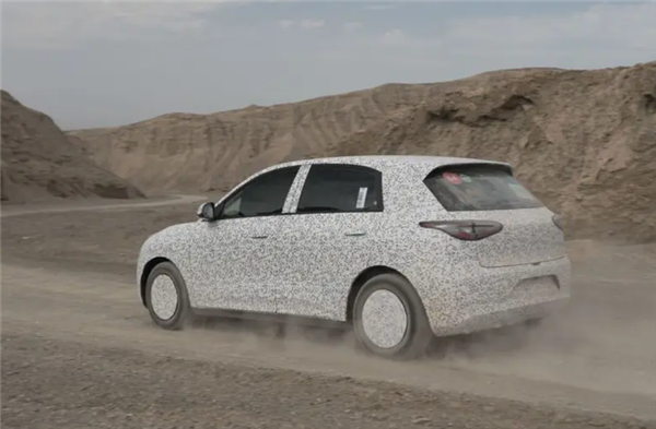 標(biāo)配獨(dú)立懸架 吉利星愿部分配置曝光：最遠(yuǎn)能跑500公里