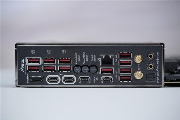 英特爾Ultra旗艦座駕！微星MEG Z890 ACE戰(zhàn)神主板套裝圖賞