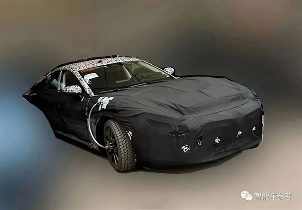 小米汽車首曝懸浮中控大屏：純電插混增程三種動力全都安排