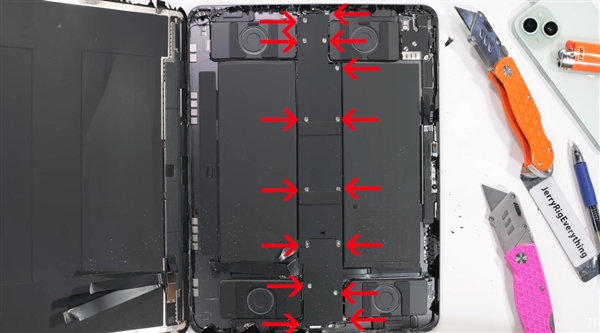 這回不容易掰彎了！蘋果新款iPad Pro暴力測試