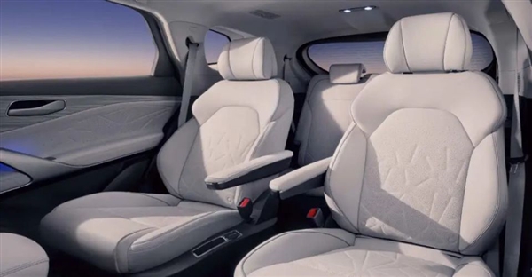 理想L7新對手！32萬的騰勢N8開賣 續(xù)航1000公里 零百4.3秒