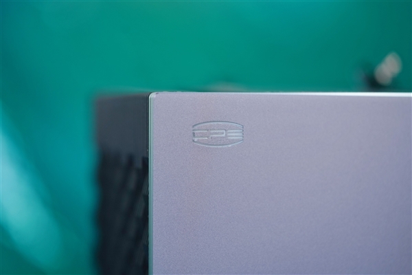 雙塔雙風(fēng)扇8熱管！超頻三泰拉巨風(fēng)RZ820風(fēng)冷散熱器圖賞