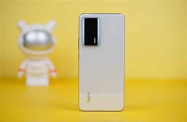 天璣8200同檔唯一2K屏！Redmi K60E晴雪圖賞