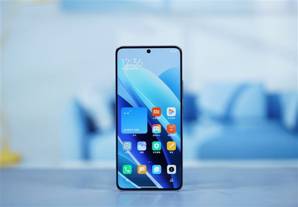 Redmi首款曲面屏手機(jī)！Redmi Note 13 Pro+圖賞