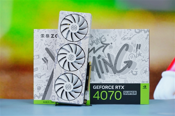 夢幻斑斕！索泰RTX 4070 SUPER X-GAMING OC歐泊白圖賞